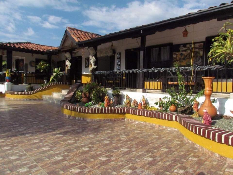 Finca Hotel La Quinta De Torrione Quimbaya Exterior foto